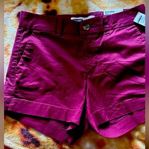 Old Navy Women's Wine Everyday Mid rise Shorts -size 2